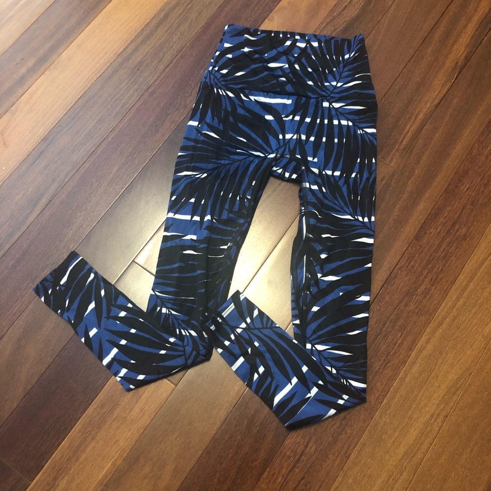 K-Deer Sneaker Length leggings blue and black